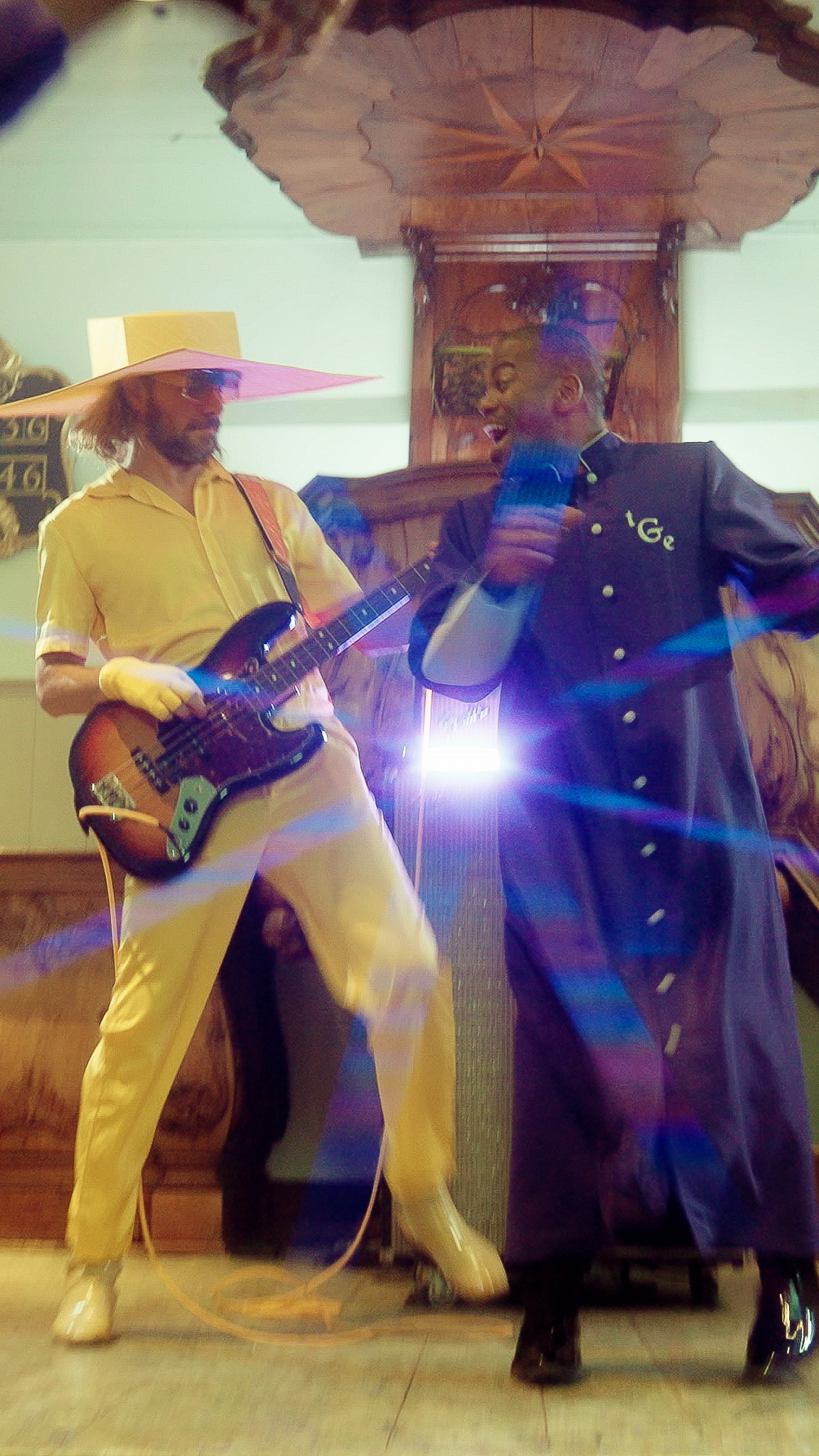 Goodville x Cases – Arp Frique.00_00_54_21.Still017